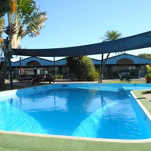 David Motor 3*, Rockhampton Australia